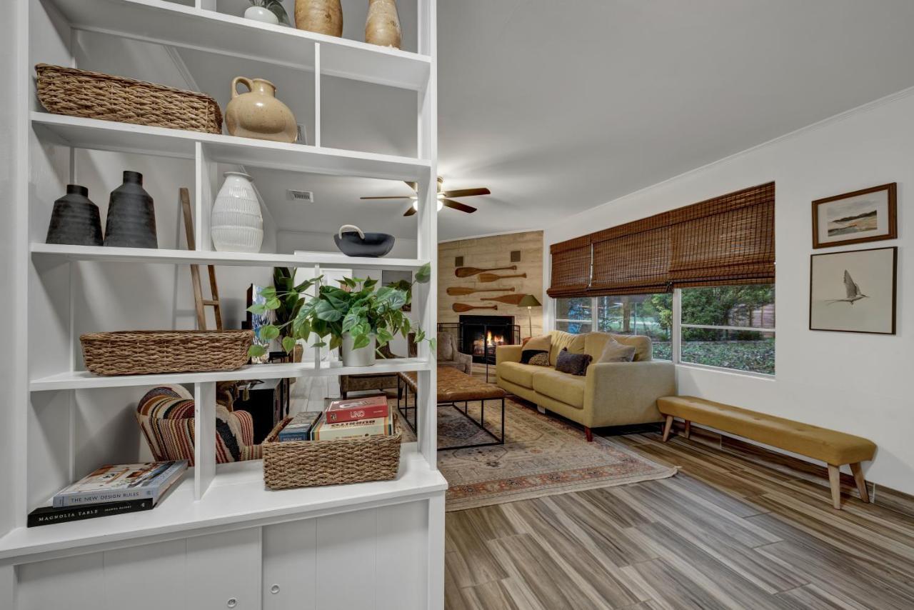 Luxury Lakefront Oasis With Boat Dock-Firepit McQueeney Luaran gambar