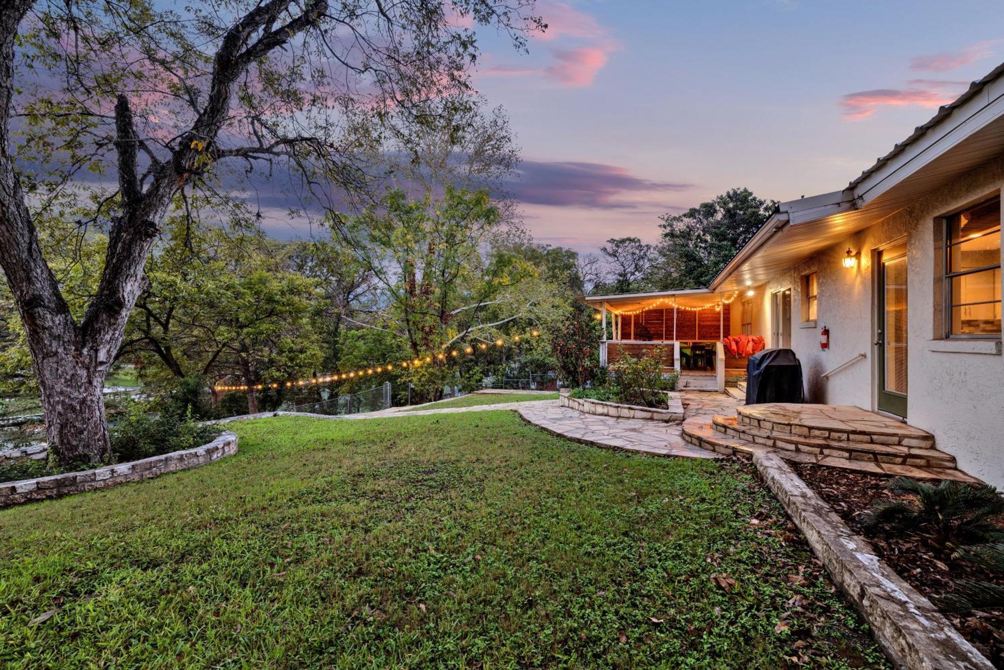 Luxury Lakefront Oasis With Boat Dock-Firepit McQueeney Luaran gambar